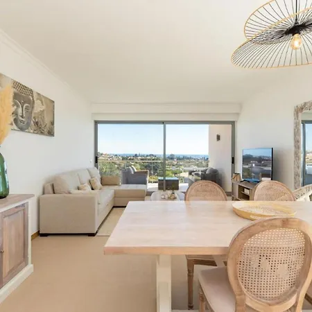 شقة Snazzy Varandas Do Castelo One Bedroom With Sea View Sleeps 2persons البوفيرا