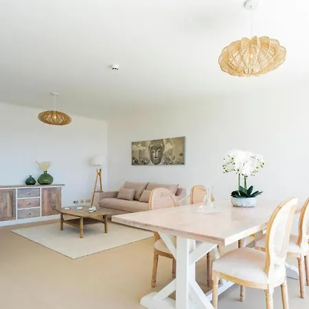 Apartment Snazzy Varandas Do Castelo One Bedroom With Sea View Sleeps 2persons