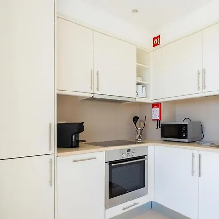 Apartment Snazzy Varandas Do Castelo One Bedroom With Sea View Sleeps 2persons *