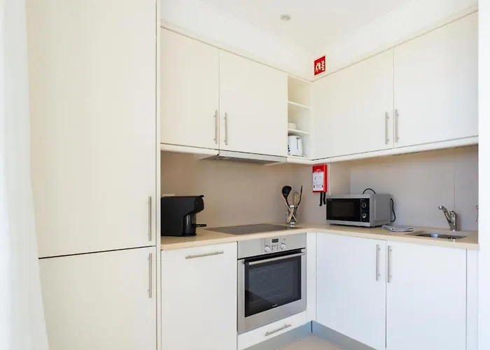 Apartment Snazzy Varandas Do Castelo One Bedroom With Sea View Sleeps 2persons *