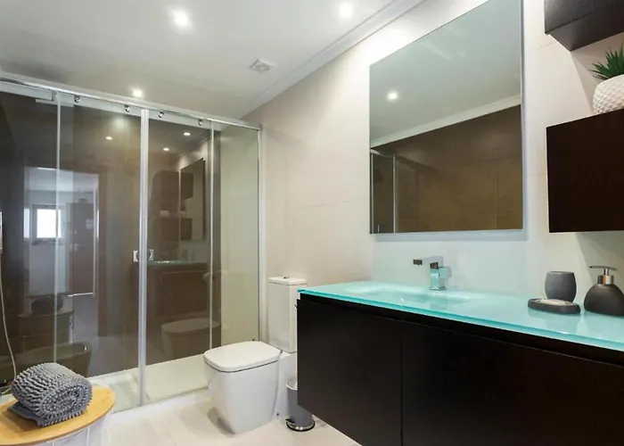 Snazzy Varandas Do Castelo One Bedroom With Sea View Sleeps 2persons *