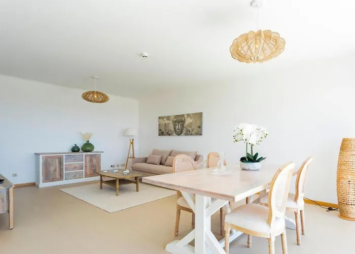 Apartment Snazzy Varandas Do Castelo One Bedroom With Sea View Sleeps 2persons