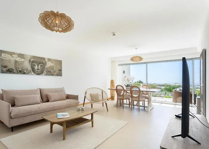 Snazzy Varandas Do Castelo One Bedroom With Sea View Sleeps 2persons *