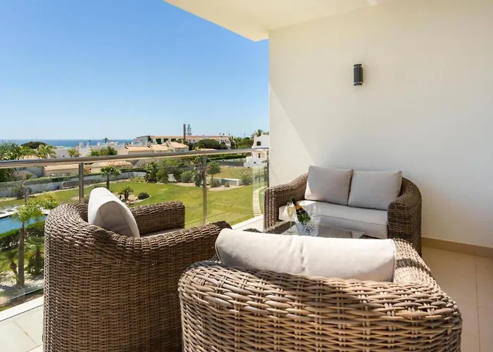 Snazzy Varandas Do Castelo One Bedroom With Sea View Sleeps 2persons Apartment *
